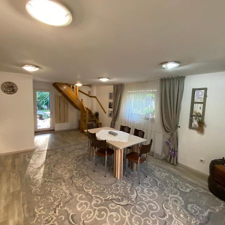 Casa Lucky Hotel ริชนอฟ ภายนอก รูปภาพ