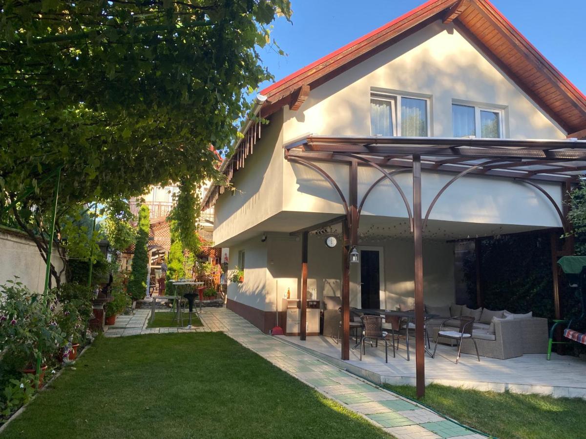 Casa Lucky Hotel ริชนอฟ ภายนอก รูปภาพ