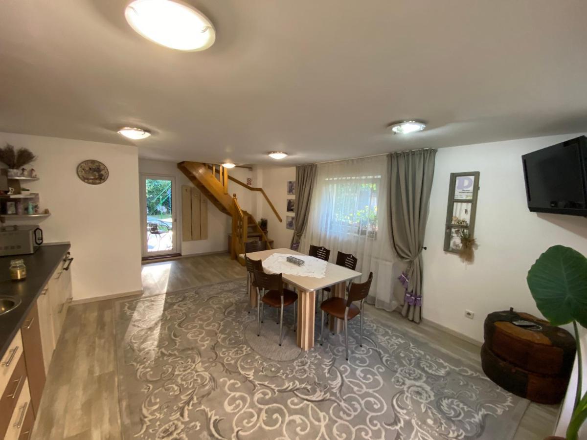 Casa Lucky Hotel ริชนอฟ ภายนอก รูปภาพ