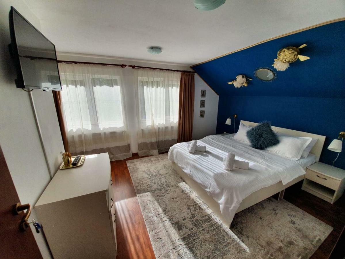 Casa Lucky Hotel ริชนอฟ ภายนอก รูปภาพ