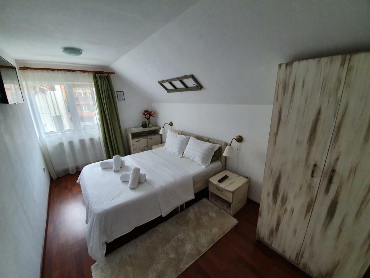 Casa Lucky Hotel ริชนอฟ ภายนอก รูปภาพ
